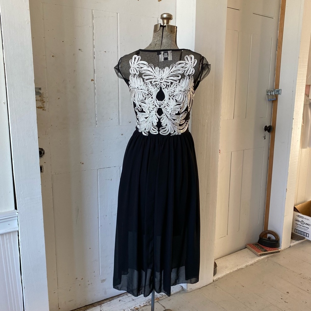 L&X Black Shear Chiffon White Soutache MIDI Dress - Picture 14 of 14